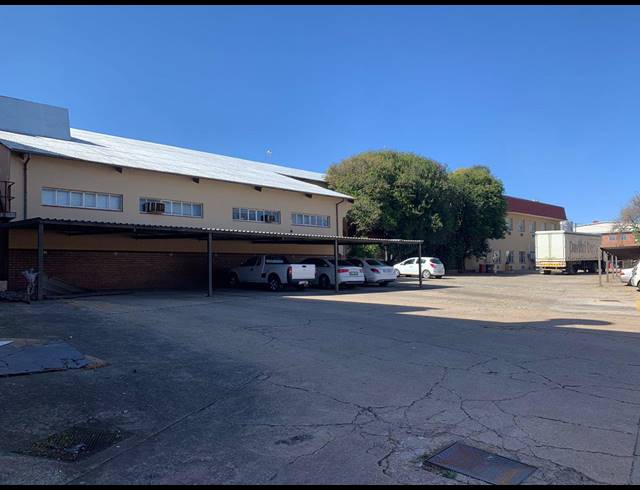 16,000M² WAREHOUSE TO LET IN INDUSTRIA